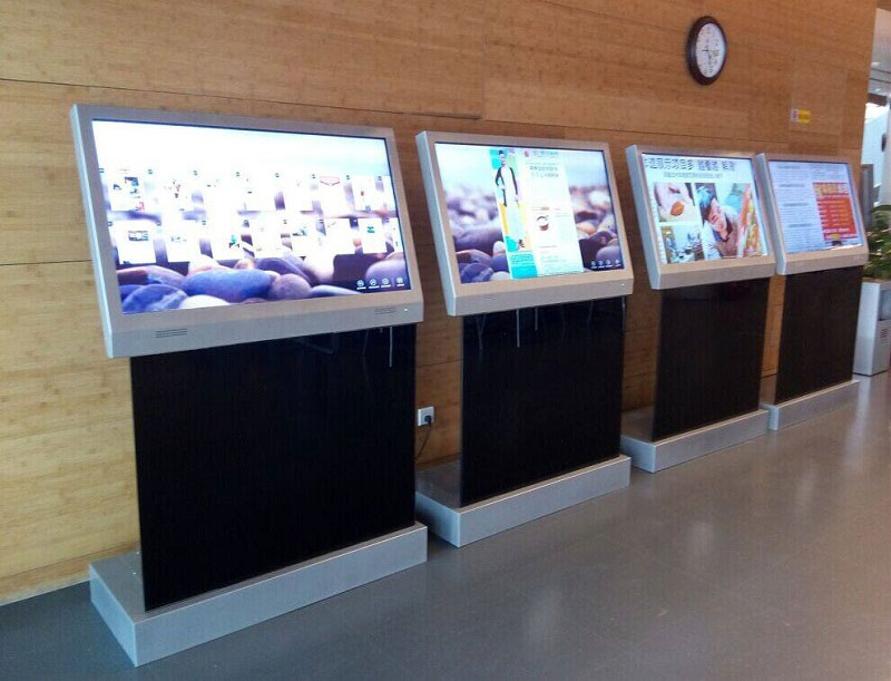 立式液晶廣告機